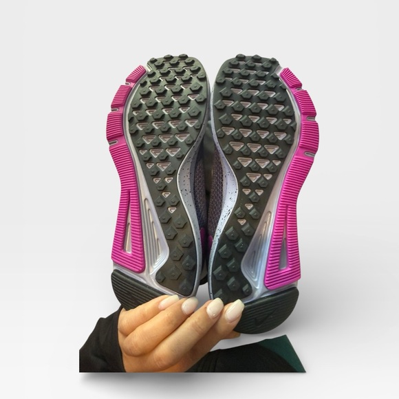 Nike Women's Quest 2 SE Shoes- Purple and Pink - Picture 5 of 9